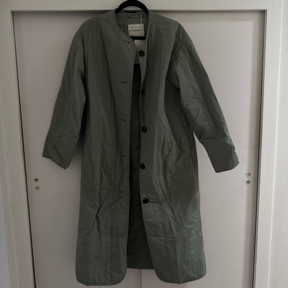 everlane weather resistant quilted liner jacket